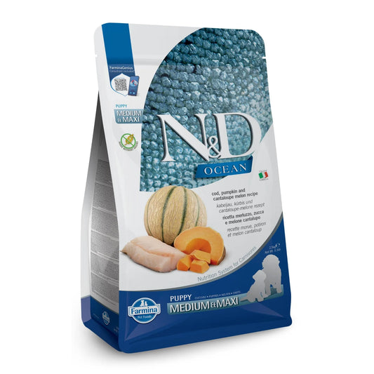 2.5kg bag of Farmina N&D Ocean Puppy Medium/Maxi dog food featuring cod, pumpkin, and cantaloupe imagery.