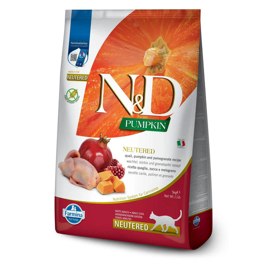 5kg bag of Farmina N&D Pumpkin Neutered cat food featuring quail, pomegranate, and pumpkin imagery.